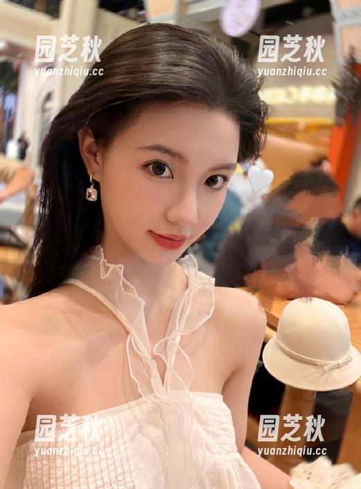 魅妍社 - 被黑白洗礼的小热巴：10张高清图集让你无法自拔的美丽.txt