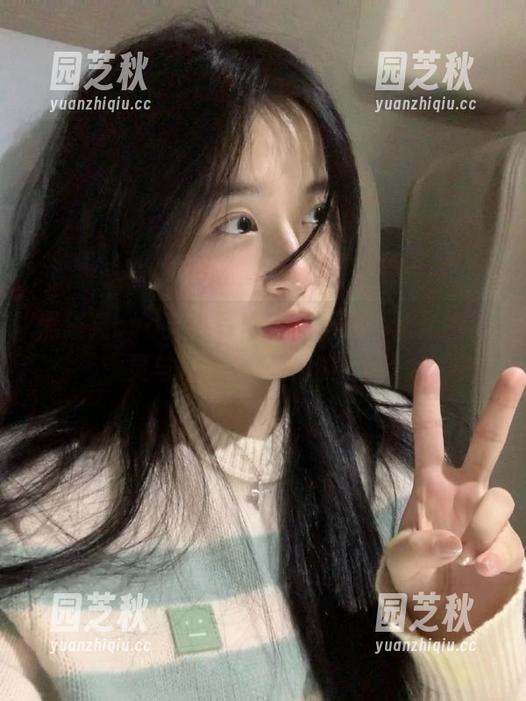 黑猫猫ovo甜心写真全套下载，让你的心灵与艺术一起飞翔！.txt